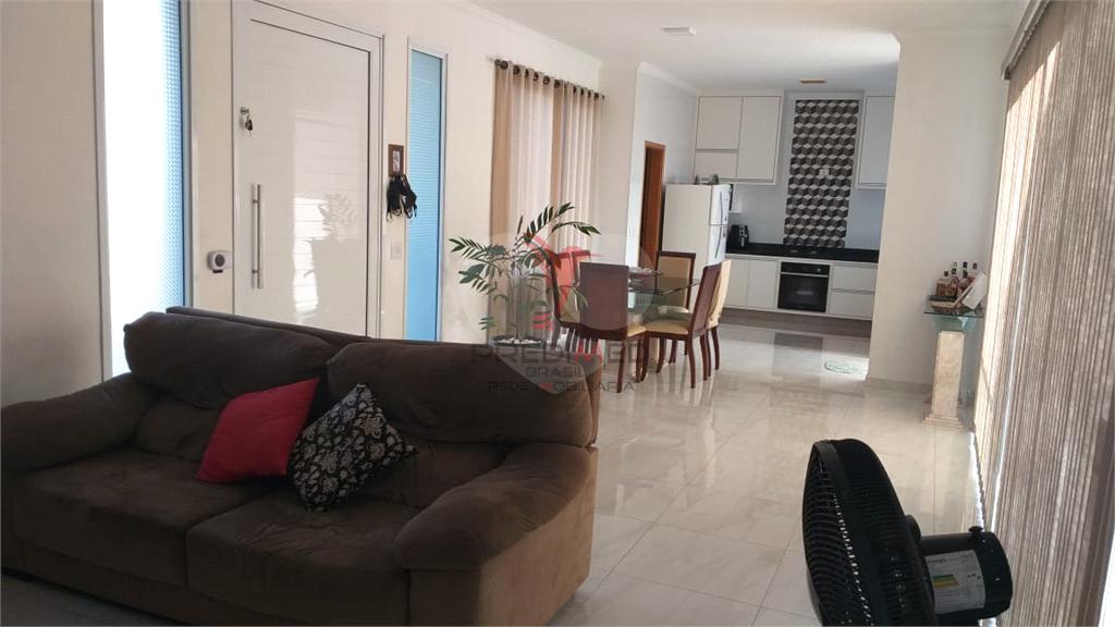 Casa de Condom&iacute;nio de 2 quartos, 300m&sup2; no bairro Centro, em Arandu  Arandu - 