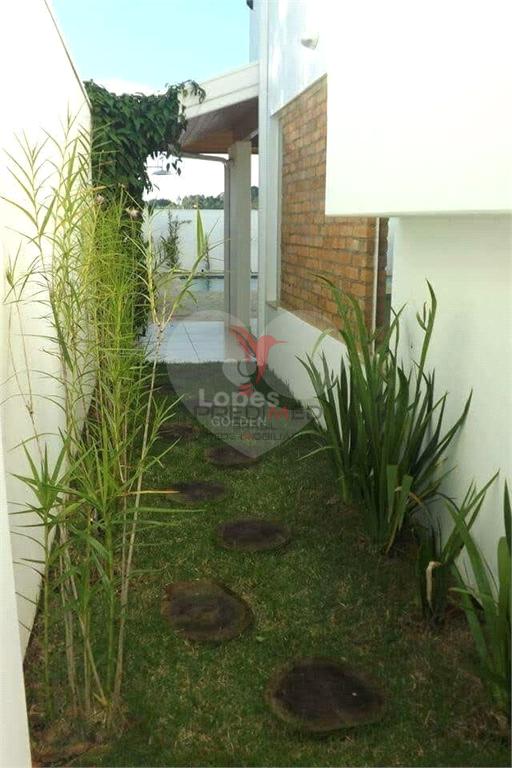 Casa de 3 quartos, 250m&sup2; no bairro Loteamento Porto Seguro, em Avar&eacute;  Avaré - 