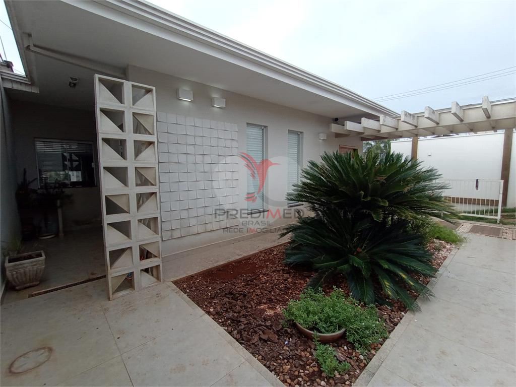 Casa de 4 quartos, 249m&sup2; no bairro Vila Antonieta I, em Len&ccedil;&oacute;is Paulista  Lençóis Paulista - 