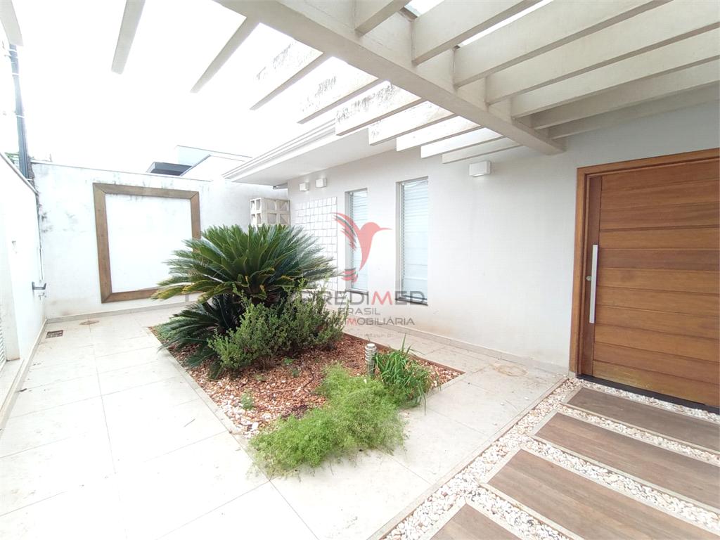 Casa de 4 quartos, 249m&sup2; no bairro Vila Antonieta I, em Len&ccedil;&oacute;is Paulista  Lençóis Paulista - 