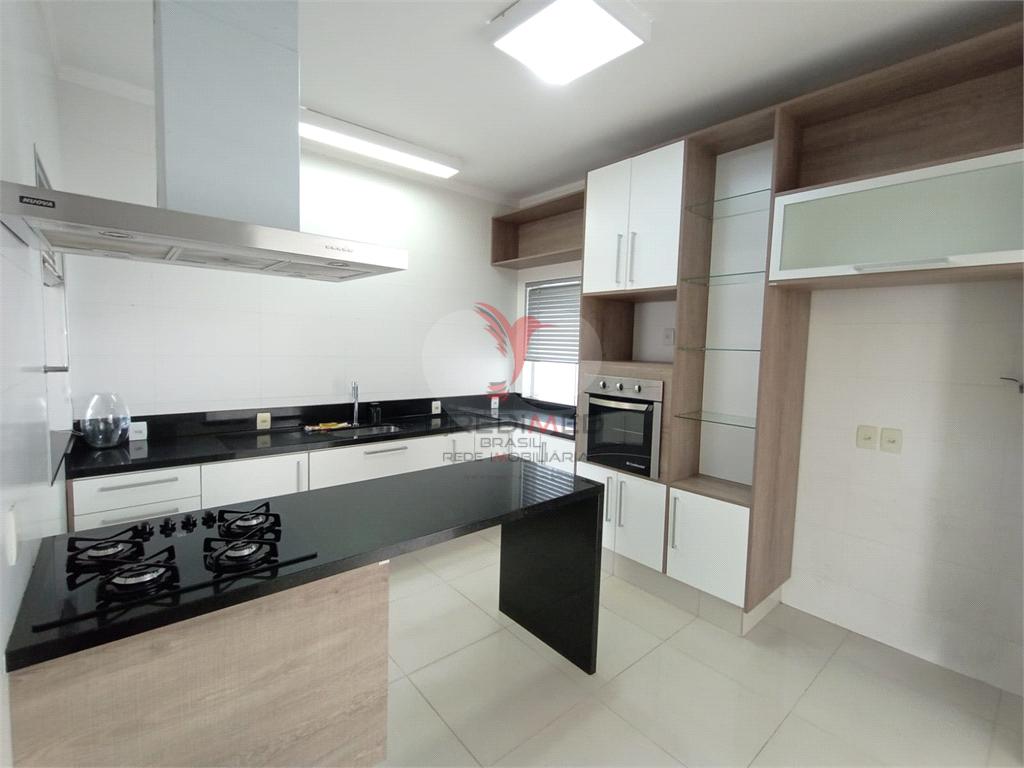 Casa de 4 quartos, 249m&sup2; no bairro Vila Antonieta I, em Len&ccedil;&oacute;is Paulista  Lençóis Paulista - 