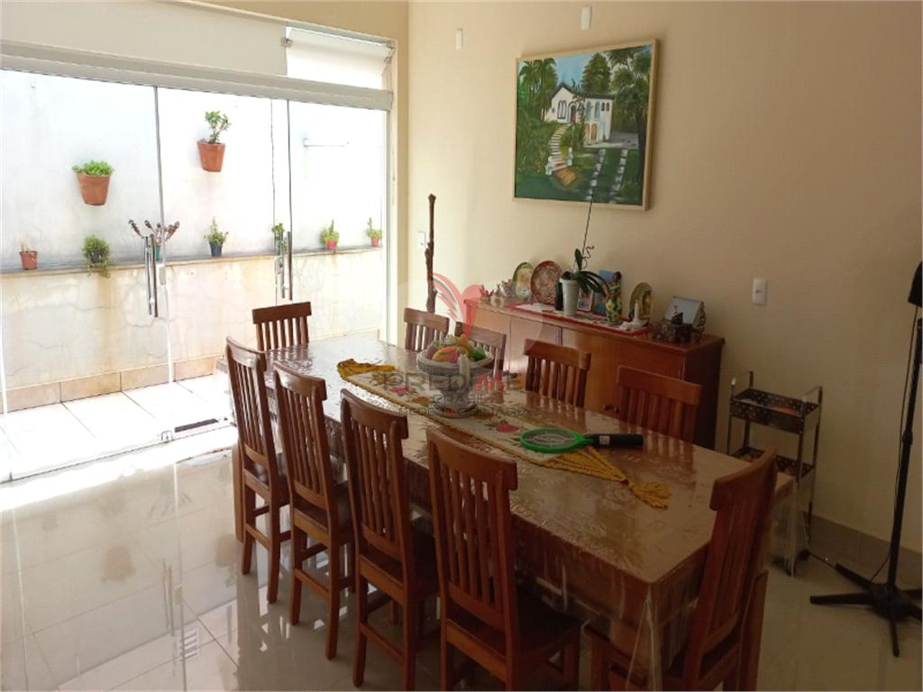 Casa de 2 quartos, 204m&sup2; no bairro Vila Irer&ecirc;, em Len&ccedil;&oacute;is Paulista  Lençóis Paulista - 