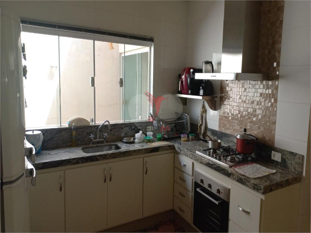 Casa de 2 quartos, 204m&sup2; no bairro Vila Irer&ecirc;, em Len&ccedil;&oacute;is Paulista  Lençóis Paulista - 