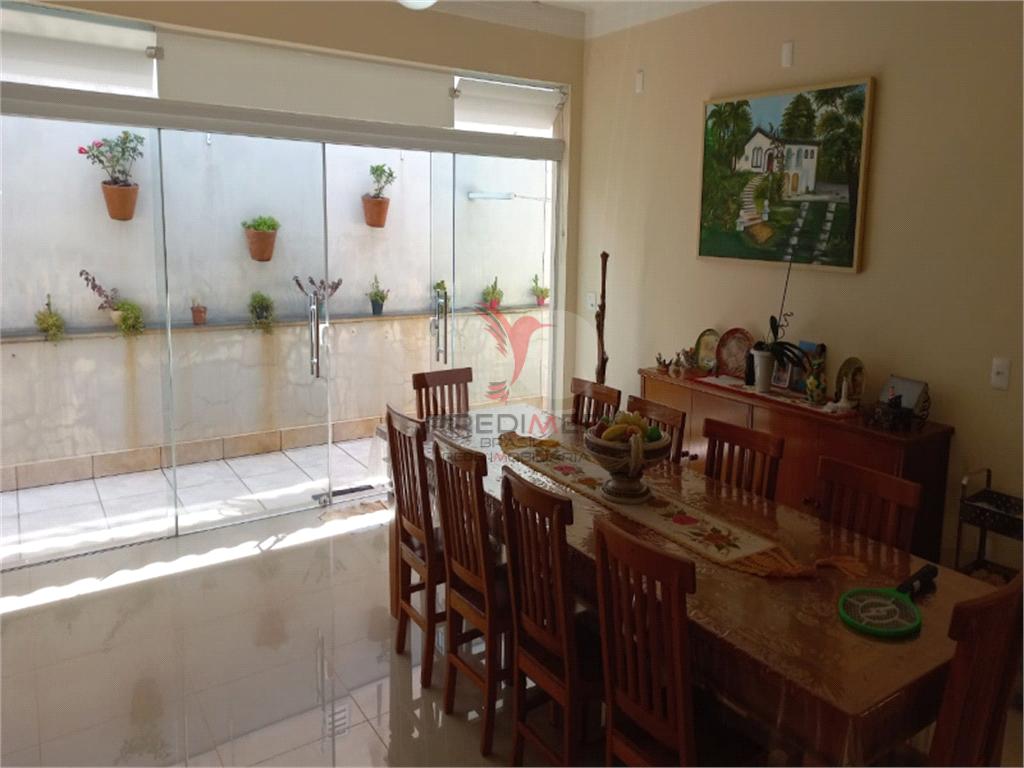 Casa de 2 quartos, 204m&sup2; no bairro Vila Irer&ecirc;, em Len&ccedil;&oacute;is Paulista  Lençóis Paulista - 