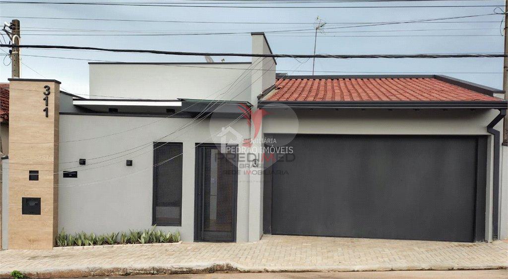 Casa de 3 quartos, 184m&sup2; no bairro Vila Nossa Senhora Aparecida, em Len&ccedil;&oacute;is Paulista  Lençóis Paulista - 