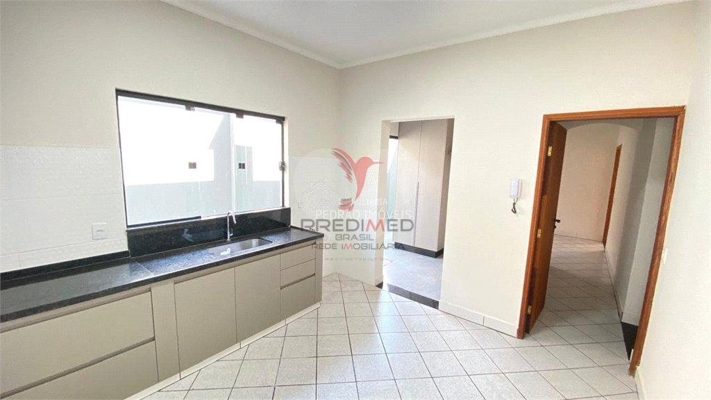 Casa de 3 quartos, 184m&sup2; no bairro Vila Nossa Senhora Aparecida, em Len&ccedil;&oacute;is Paulista  Lençóis Paulista - 