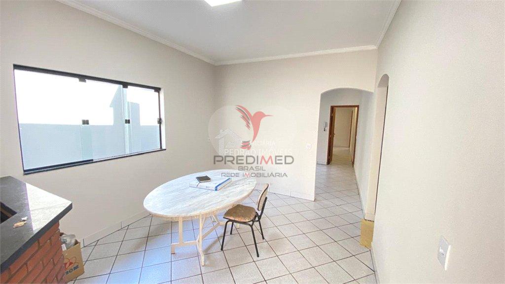 Casa de 3 quartos, 184m&sup2; no bairro Vila Nossa Senhora Aparecida, em Len&ccedil;&oacute;is Paulista  Lençóis Paulista - 