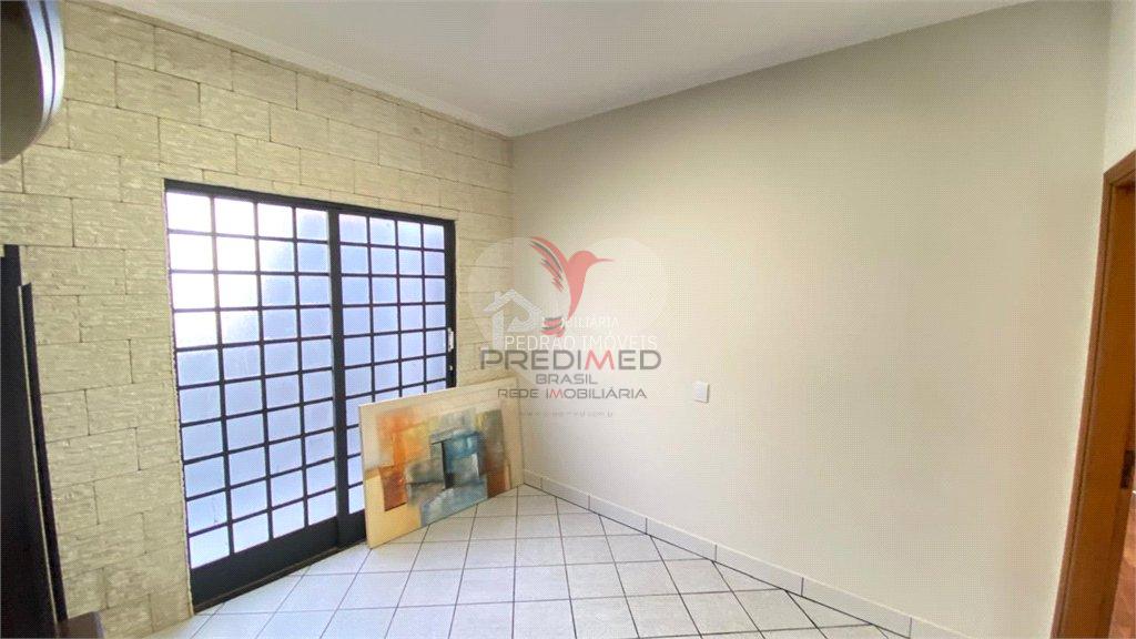 Casa de 3 quartos, 184m&sup2; no bairro Vila Nossa Senhora Aparecida, em Len&ccedil;&oacute;is Paulista  Lençóis Paulista - 