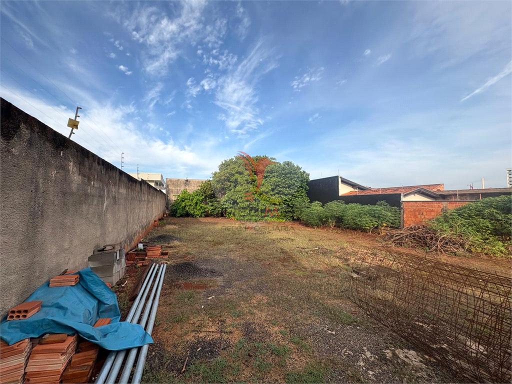 Lote/Terreno de 517m&sup2; no bairro Jardim Itamaraty, em Len&ccedil;&oacute;is Paulista  Lençóis Paulista - 