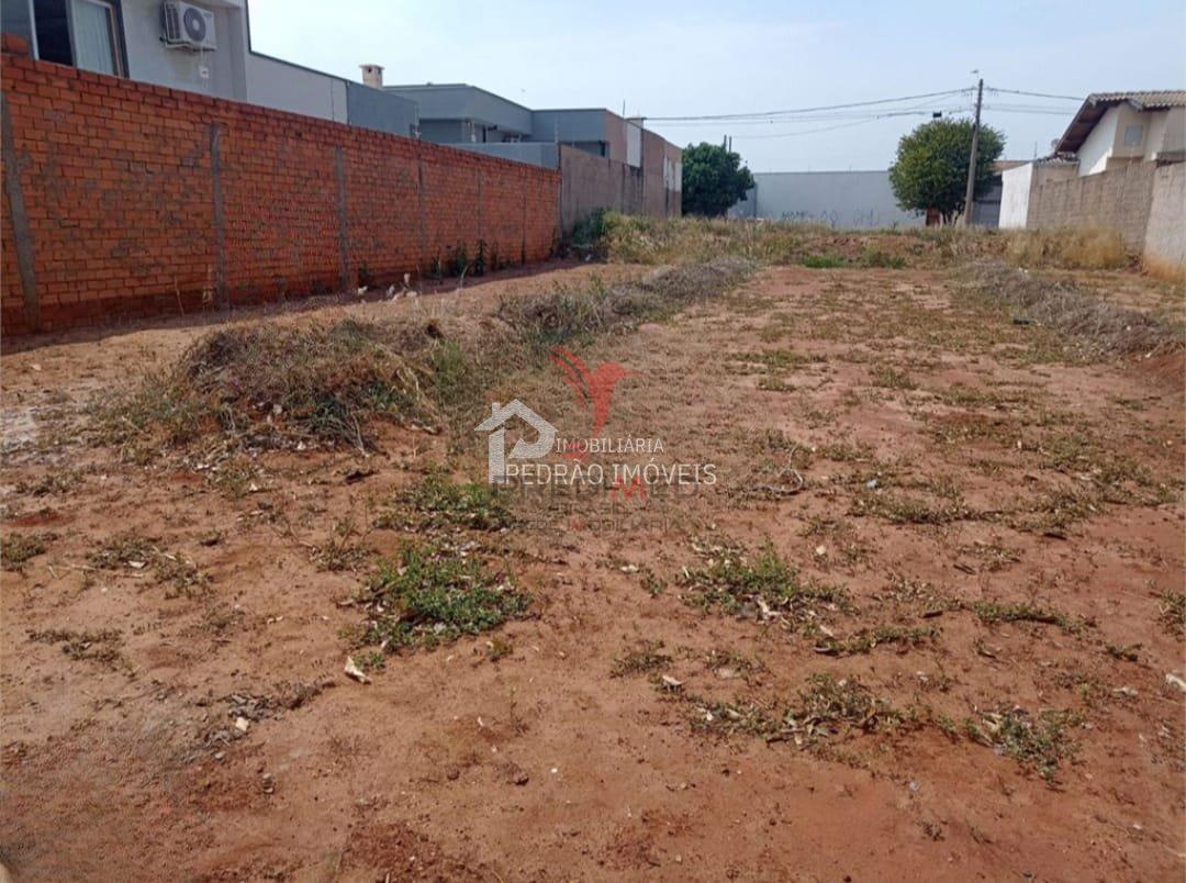 Lote/Terreno de 288m&sup2; no bairro Jardim Santa L&uacute;cia, em Len&ccedil;&oacute;is Paulista  Lençóis Paulista - 