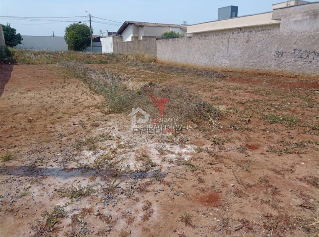 Lote/Terreno de 288m&sup2; no bairro Jardim Santa L&uacute;cia, em Len&ccedil;&oacute;is Paulista  Lençóis Paulista - 