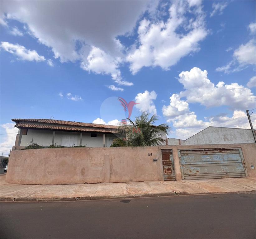 Casa de 3 quartos, 268m&sup2; no bairro Residencial Santa Terezinha I, em Len&ccedil;&oacute;is Paulista  Lençóis Paulista - 