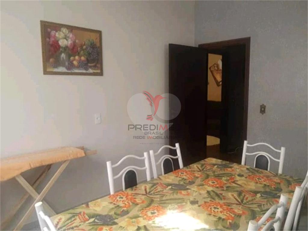 Casa de 3 quartos, 230m&sup2; no bairro Vila Antonieta I, em Len&ccedil;&oacute;is Paulista  Lençóis Paulista - 