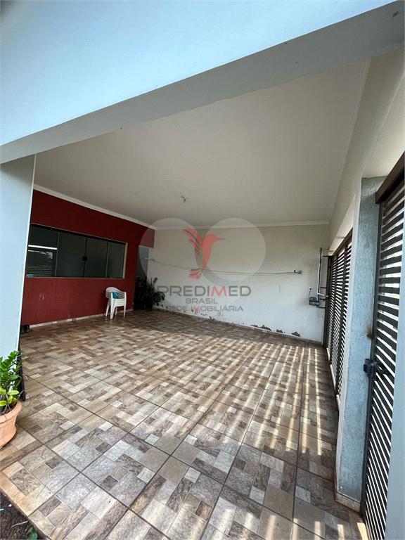Casa de 3 quartos, 220m&sup2; no bairro Jardim Maria Luiza Iv, em Len&ccedil;&oacute;is Paulista  Lençóis Paulista - 