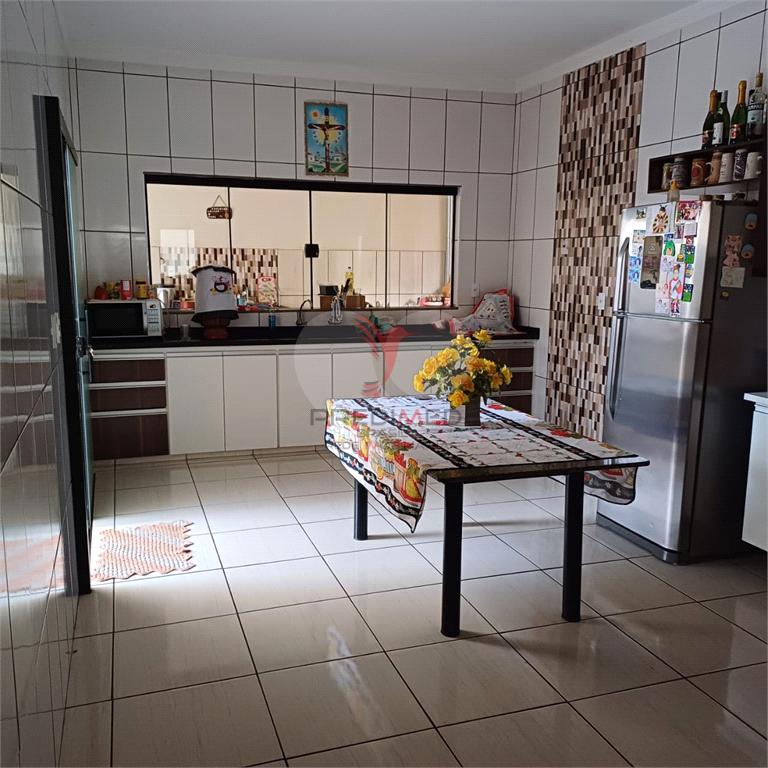 Casa de 3 quartos, 220m&sup2; no bairro Jardim Maria Luiza Iv, em Len&ccedil;&oacute;is Paulista  Lençóis Paulista - 