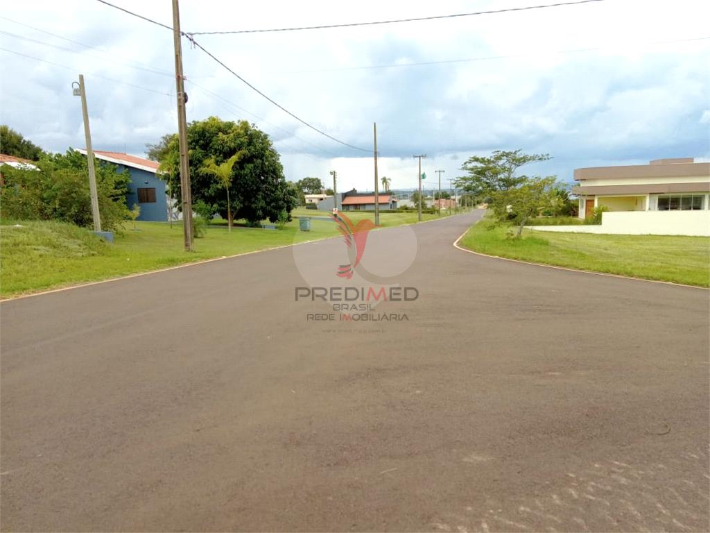 Lote/Terreno de 450m&sup2; no bairro Centro, em Paranapanema  Paranapanema - 