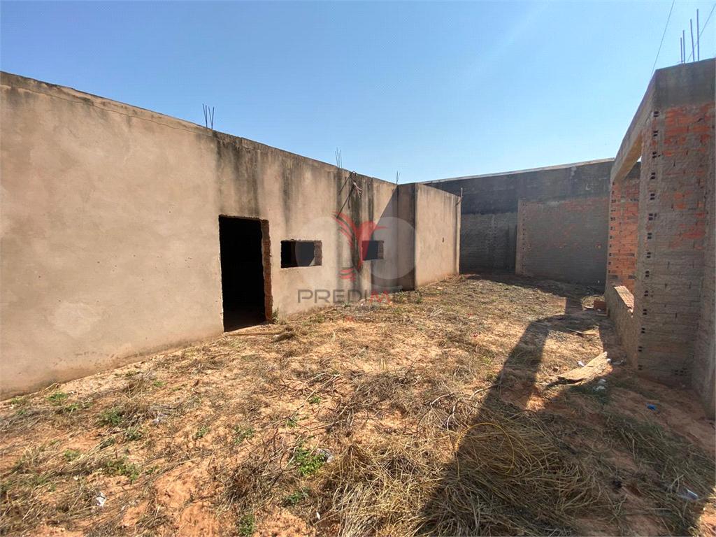 Pr&eacute;dio Inteiro de 395m&sup2; no bairro Jardim Ubirama, em Len&ccedil;&oacute;is Paulista  Lençóis Paulista - 