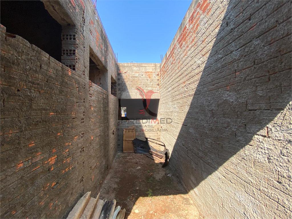 Pr&eacute;dio Inteiro de 395m&sup2; no bairro Jardim Ubirama, em Len&ccedil;&oacute;is Paulista  Lençóis Paulista - 