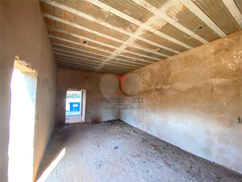 Pr&eacute;dio Inteiro de 395m&sup2; no bairro Jardim Ubirama, em Len&ccedil;&oacute;is Paulista  Lençóis Paulista - 