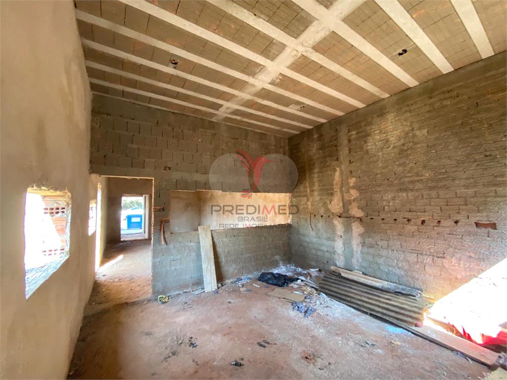 Pr&eacute;dio Inteiro de 395m&sup2; no bairro Jardim Ubirama, em Len&ccedil;&oacute;is Paulista  Lençóis Paulista - 