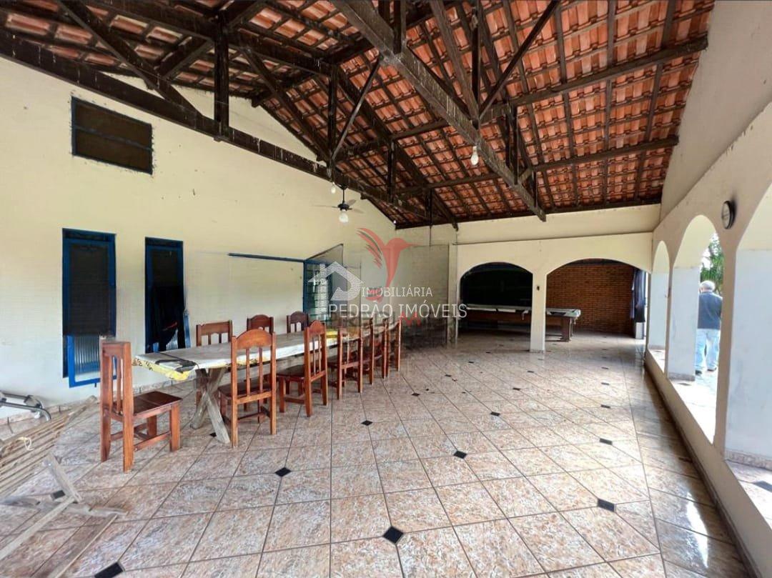 Fazenda/S&iacute;tios/Ch&aacute;caras de 4 quartos, 552m&sup2; no bairro Zona Rural, em Len&ccedil;&oacute;is Paulista  Lençóis Paulista - 