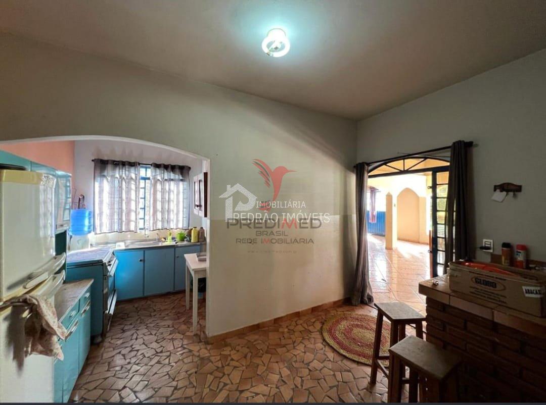 Fazenda/S&iacute;tios/Ch&aacute;caras de 4 quartos, 552m&sup2; no bairro Zona Rural, em Len&ccedil;&oacute;is Paulista  Lençóis Paulista - 