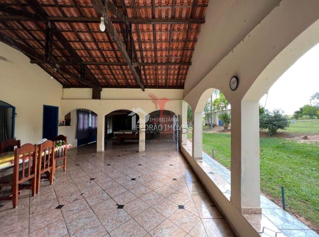 Fazenda/S&iacute;tios/Ch&aacute;caras de 4 quartos, 552m&sup2; no bairro Zona Rural, em Len&ccedil;&oacute;is Paulista  Lençóis Paulista - 