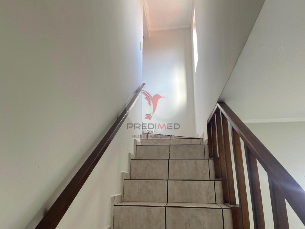 Casa de 3 quartos, 199m&sup2; no bairro Conjunto S&iacute;lvio Campanholi, em Len&ccedil;&oacute;is Paulista  Lençóis Paulista - 