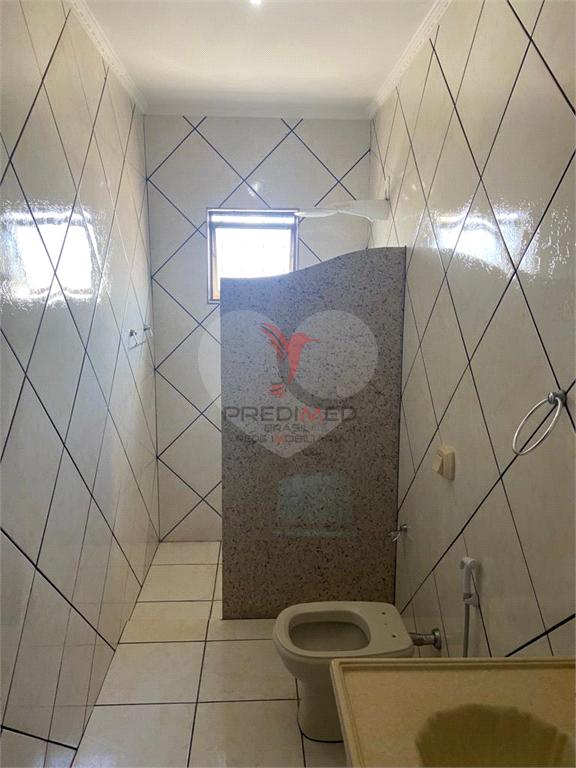 Casa de 3 quartos, 199m&sup2; no bairro Conjunto S&iacute;lvio Campanholi, em Len&ccedil;&oacute;is Paulista  Lençóis Paulista - 