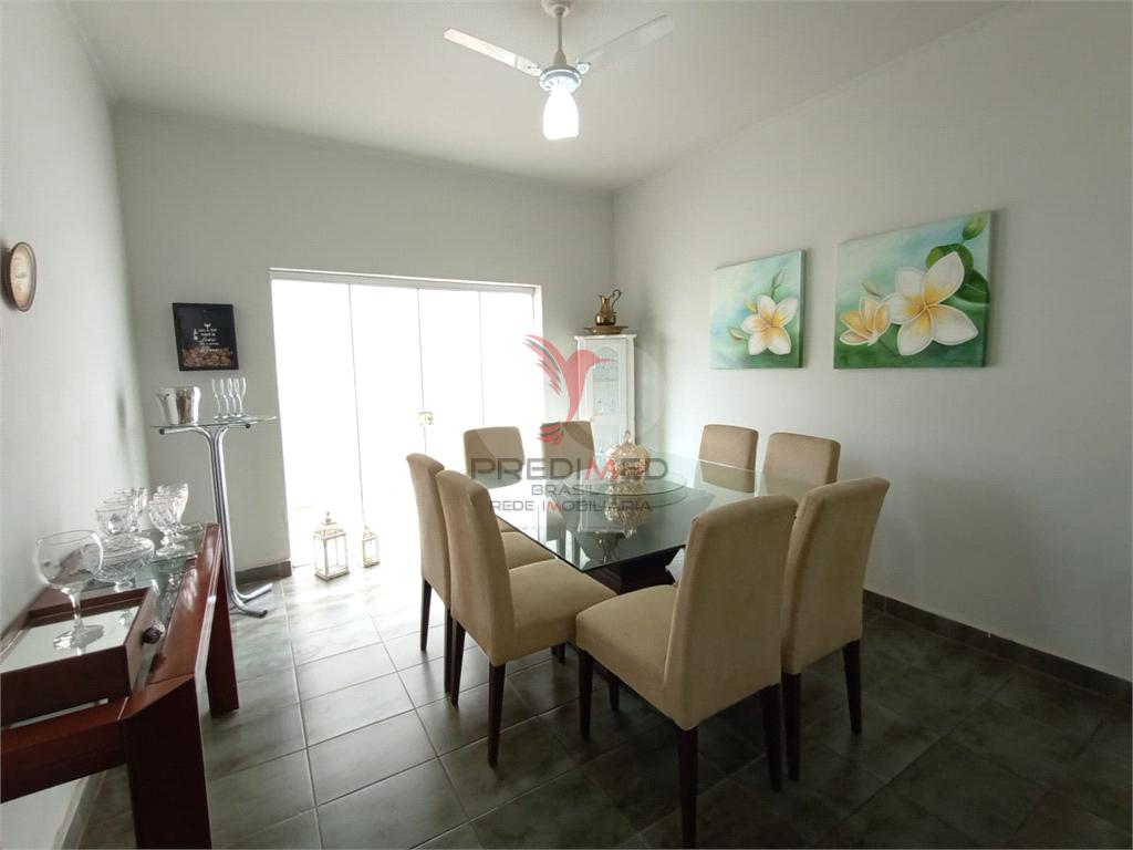 Casa de 4 quartos, 276m&sup2; no bairro Centro, em Len&ccedil;&oacute;is Paulista  Lençóis Paulista - 