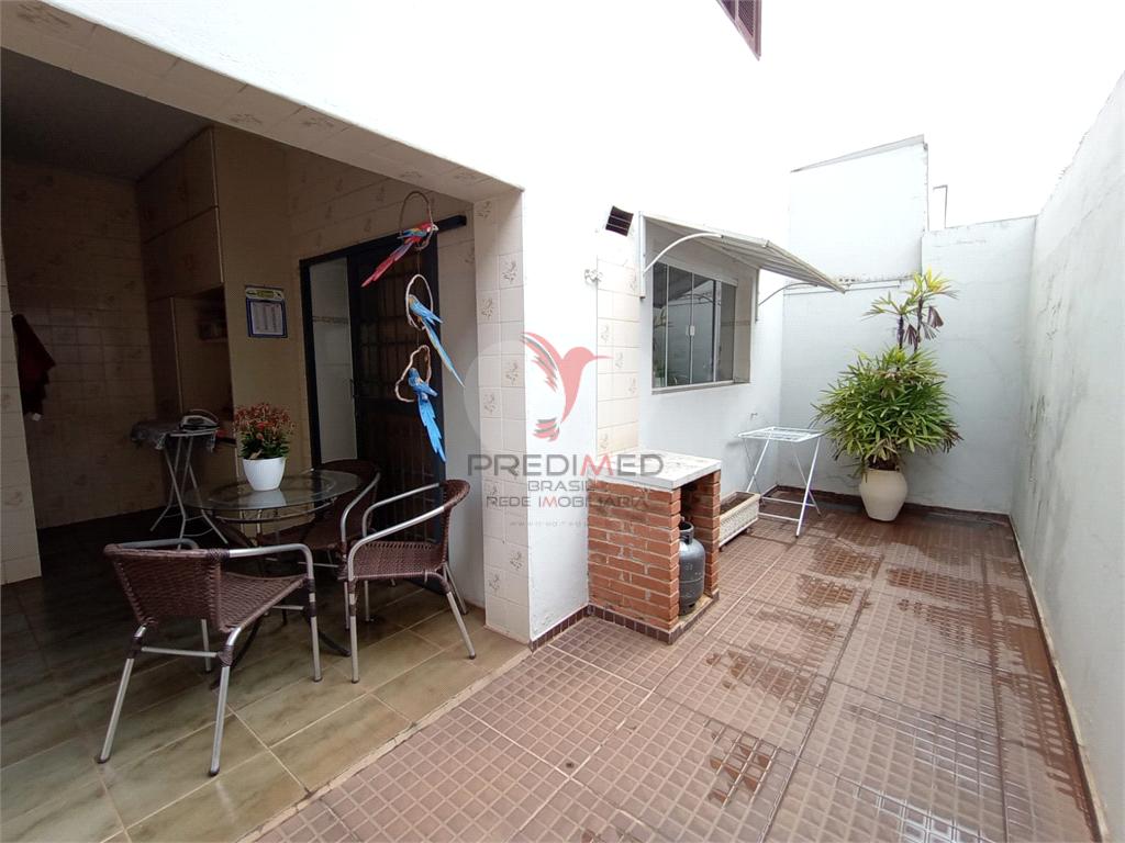 Casa de 4 quartos, 276m&sup2; no bairro Centro, em Len&ccedil;&oacute;is Paulista  Lençóis Paulista - 