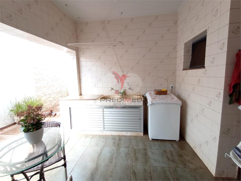 Casa de 4 quartos, 276m&sup2; no bairro Centro, em Len&ccedil;&oacute;is Paulista  Lençóis Paulista - 