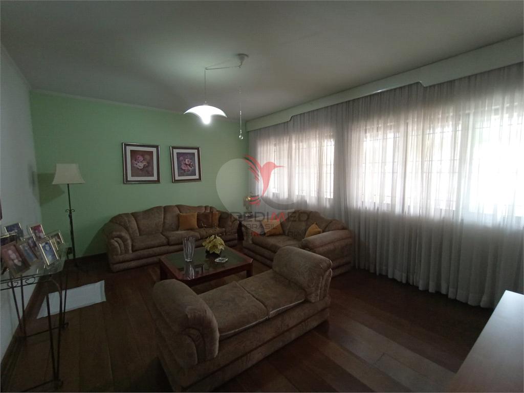 Casa de 4 quartos, 276m&sup2; no bairro Centro, em Len&ccedil;&oacute;is Paulista  Lençóis Paulista - 