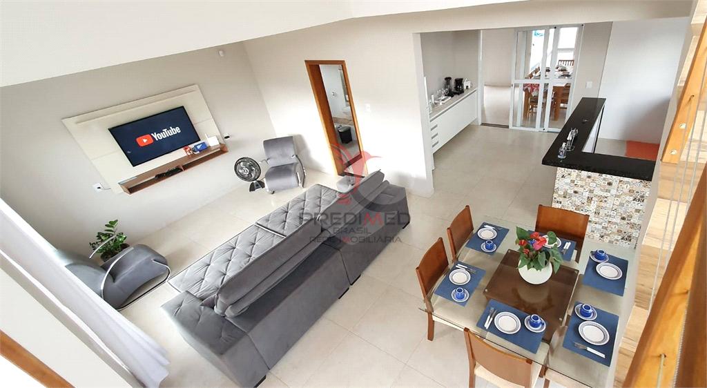 Sobrado de 199m&sup2; no bairro &Aacute;rea Rural De &Aacute;guas De Santa B&aacute;rbara, em &Aacute;guas de Santa B&aacute;rbara  Águas de Santa Bárbara - 