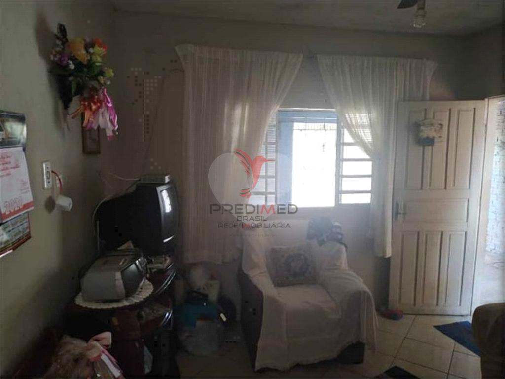 Casa de 205m&sup2; no bairro Jardim S&atilde;o Jo&atilde;o, em Len&ccedil;&oacute;is Paulista  Lençóis Paulista - 