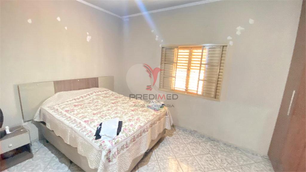 Casa de 3 quartos, 194m&sup2; no bairro Jardim Pr&iacute;ncipe, em Len&ccedil;&oacute;is Paulista  Lençóis Paulista - 