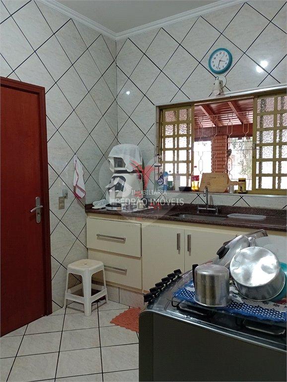 Casa de 5 quartos, 260m&sup2; no bairro Jardim Itamaraty, em Len&ccedil;&oacute;is Paulista  Lençóis Paulista - 