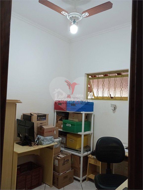 Casa de 5 quartos, 260m&sup2; no bairro Jardim Itamaraty, em Len&ccedil;&oacute;is Paulista  Lençóis Paulista - 