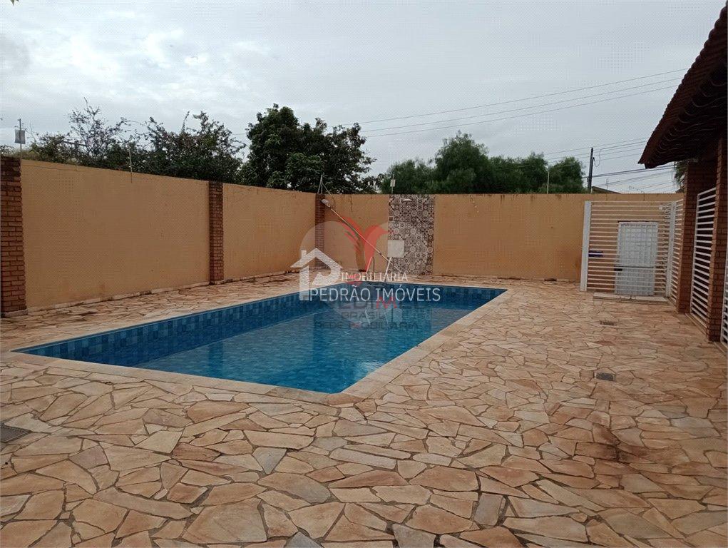 Casa de 5 quartos, 260m&sup2; no bairro Jardim Itamaraty, em Len&ccedil;&oacute;is Paulista  Lençóis Paulista - 