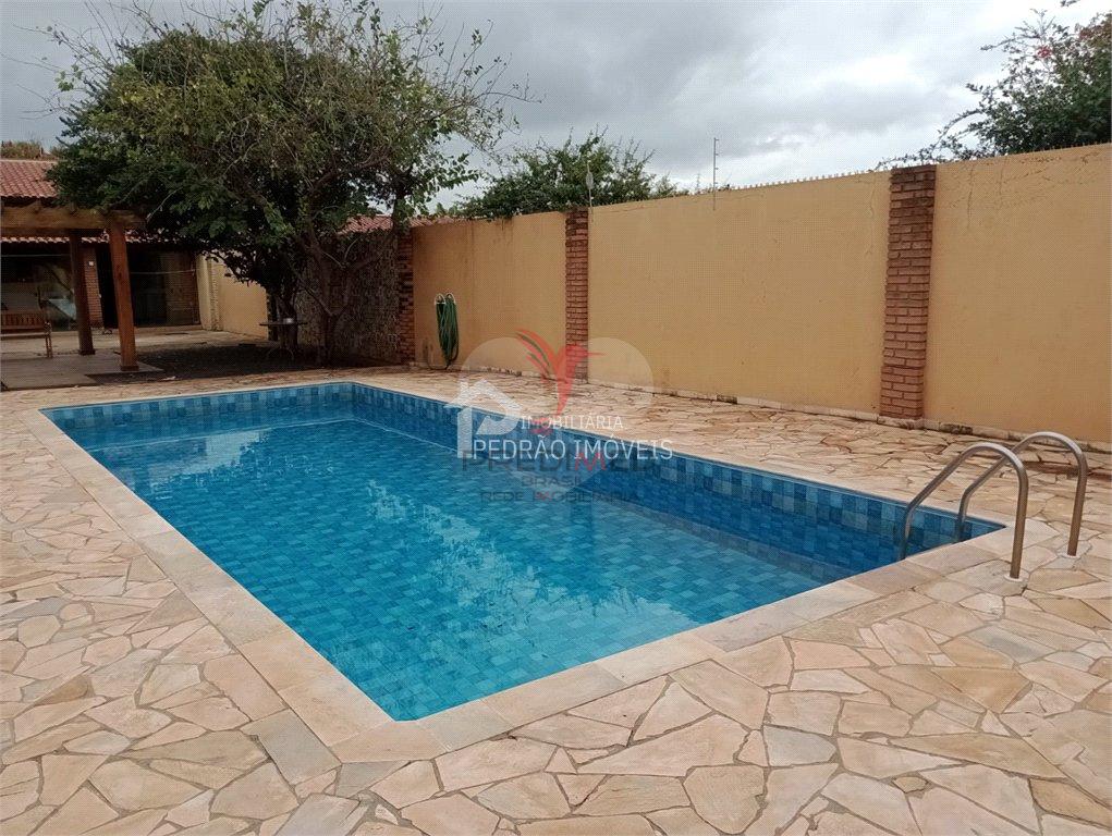 Casa de 5 quartos, 260m&sup2; no bairro Jardim Itamaraty, em Len&ccedil;&oacute;is Paulista  Lençóis Paulista - 