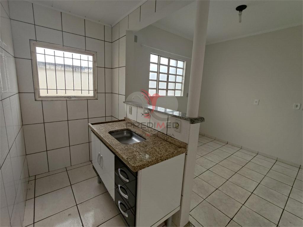 Casa de 2 quartos, 85m&sup2; no bairro Jardim Itapu&atilde;, em Len&ccedil;&oacute;is Paulista  Lençóis Paulista - 