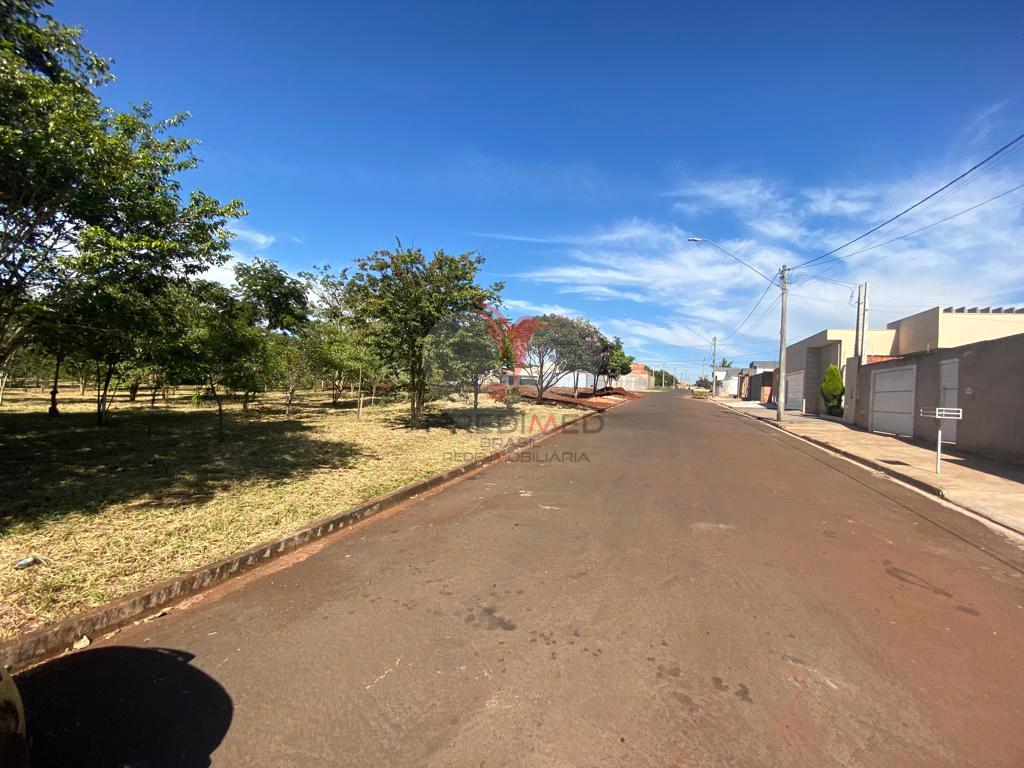 Lote/Terreno de 212m&sup2; no bairro Jardim Planalto, em Len&ccedil;&oacute;is Paulista  Lençóis Paulista - 