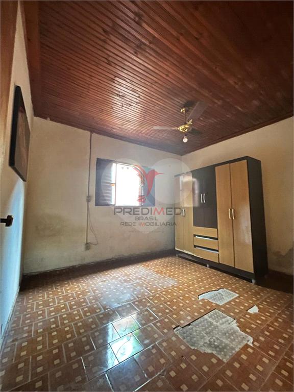 Casa de 3 quartos, 418m&sup2; no bairro Vila Santa Cec&iacute;lia, em Len&ccedil;&oacute;is Paulista  Lençóis Paulista - 