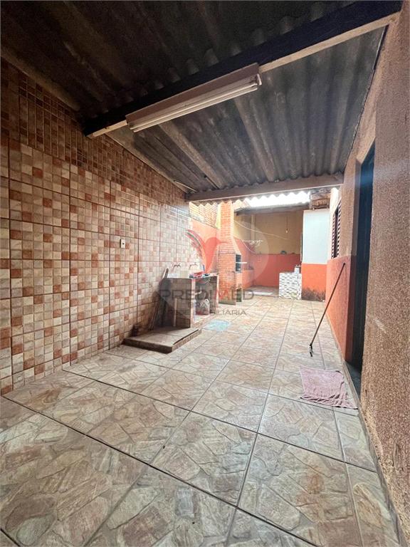 Casa de 3 quartos, 418m&sup2; no bairro Vila Santa Cec&iacute;lia, em Len&ccedil;&oacute;is Paulista  Lençóis Paulista - 
