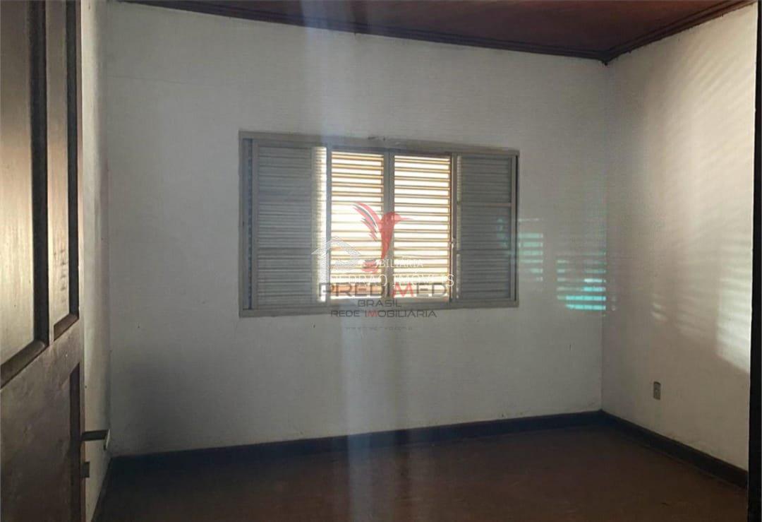 Casa de 4 quartos, 197m&sup2; no bairro Vila Marimbondo, em Len&ccedil;&oacute;is Paulista  Lençóis Paulista - 