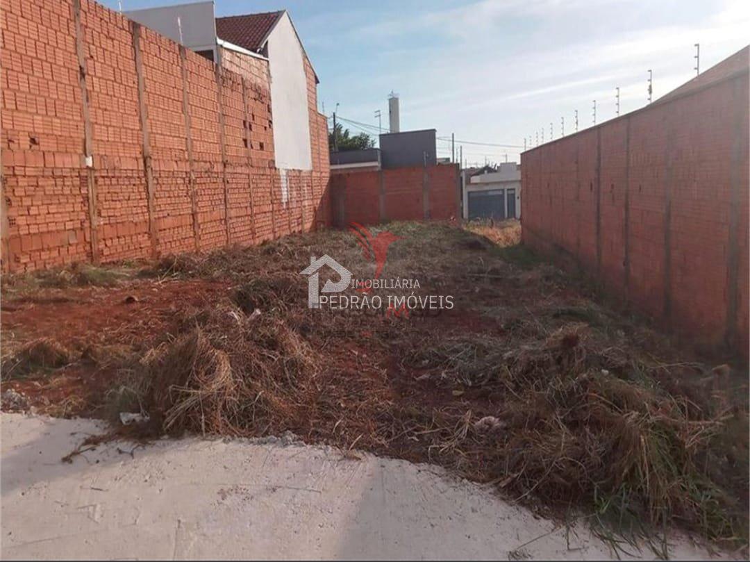 Lote/Terreno de 265m&sup2; no bairro Jardim Graja&uacute;, em Len&ccedil;&oacute;is Paulista  Lençóis Paulista - 