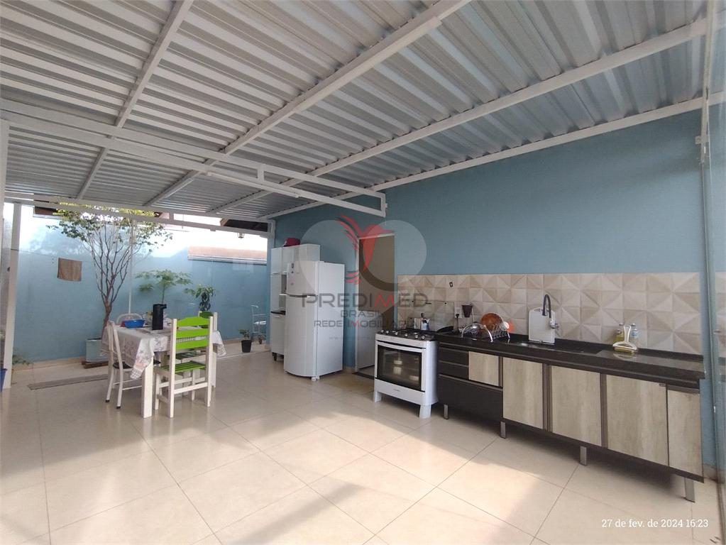 Casa de 3 quartos, 191m&sup2; no bairro Jardim Monte Azul, em Len&ccedil;&oacute;is Paulista  Lençóis Paulista - 