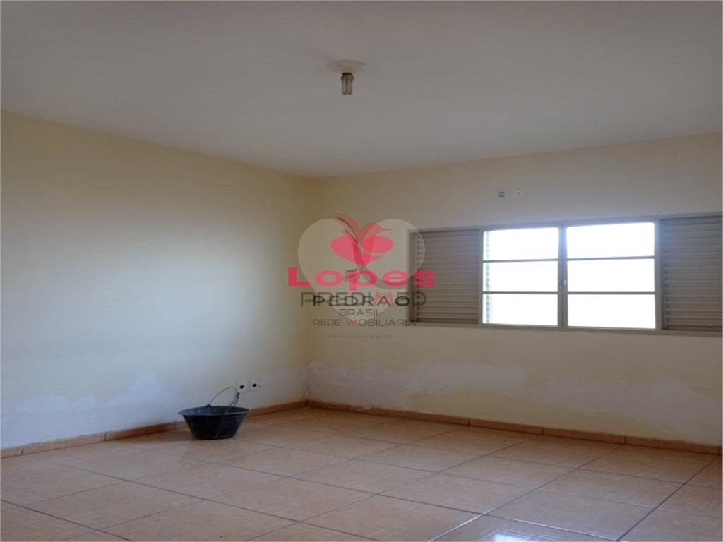 Casa de 3 quartos, 198m&sup2; no bairro Parque Residencial Rondon, em Len&ccedil;&oacute;is Paulista  Lençóis Paulista - 