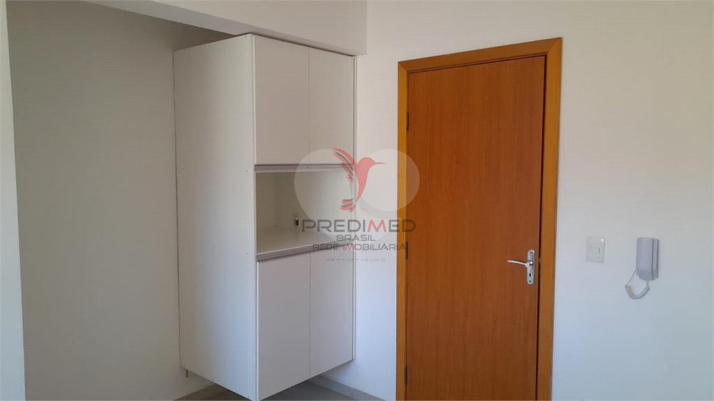 Apartamento de 3 quartos, 162m&sup2; no bairro Jardim Morumbi, em Len&ccedil;&oacute;is Paulista  Lençóis Paulista - 