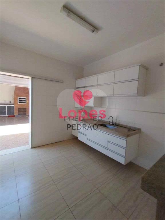 Casa de 3 quartos, 135m&sup2; no bairro Jardim Village, em Len&ccedil;&oacute;is Paulista  Lençóis Paulista - 